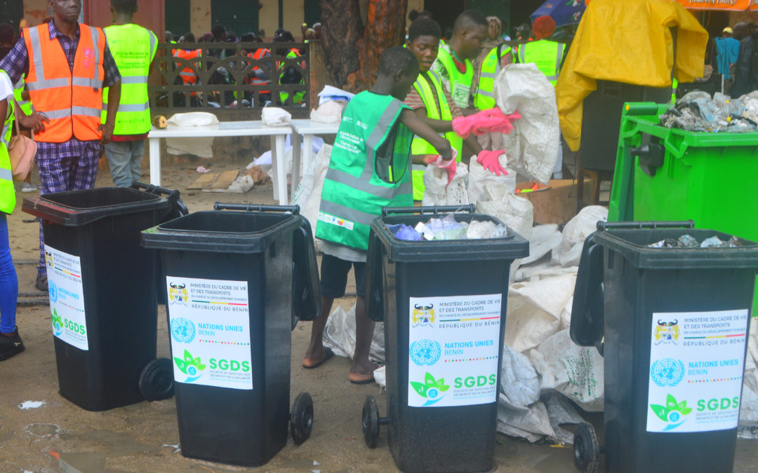 Célébration du cinquantenaire de la Journée Mondiale de l’Environnement : La SGDS SA s’associe au Système des Nations Unies et ses partenaires pour une opération de sensibilisation et de ramassage des déchets plastiques au quartier Zongo